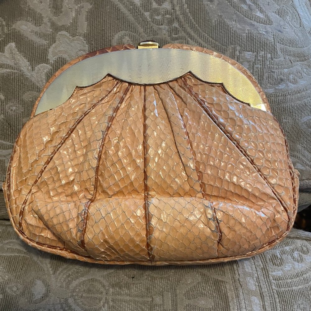 Vintage	Judith Leiber	Snakeskin Clam Clutch